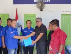 ARB Resmi Ambil Formulir Cabup di Partai Demokrat Tebo