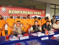 Dua Pemilik dan 2 Orang Calo Senpi Ilegal Diringkus Polda Riau