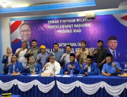 Serahkan Formulir Pertama, PAN Riau Tawarkan Irvan Herman jadi Wakil Balon Gubri Edy Natar