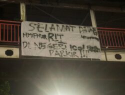 HMI KOMISARIAT HUKUM UIR GELAR AKSI PEMASANGAN SPANDUK DI BEBERAPA TITIK DI KOTA PEKANBARU YANG BERTULISAN “PEKANBARU NEGERI 1001 PARKIR”