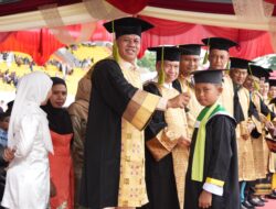 Bupati Kuansing Dr. H. Suhardiman Amby, MM Hadiri Wisuda Santri/Santriwati Madrasah Diniyah Takmiliyah Awaliyah (MDTA) dan Rumah Tahfidz Qur’an (RTQ) Se-Kabupaten Kuantan Singingi, Ini Harapannya