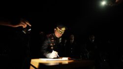 Kapolres Kuansing AKBP Raden Ricky Pratidiningrat: Apel Renungan Suci Wujud Penghormatan kepada Pahlawan Bangsa