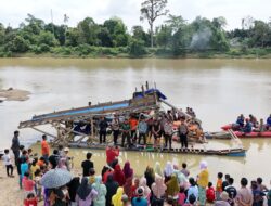 Polres Kuansing Gelar Patroli Gabungan, 55 Rakit PETI Ditemukan di Sungai Kuantan