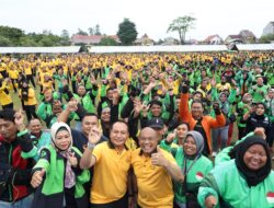 Olahraga Bersama, Kapolda Riau Kampanye Lingkungan dan Perkuat Komunikasi Ratusan Ojol