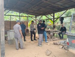 Satgas HKM, Laporkan Warga Balai Rajo Diduga Pelaku Pembalakan Hutan ke Polsek VII Koto Ilir