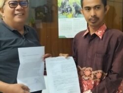 Pemerhati Lingkungan dan Sosial, Laporkan Warga Bangun Kios diatas Sempadan Sungai di Desa Perintis Jaya ke DLHK Tebo