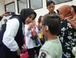 Wabup Sidoarjo Serahkan Alat Bantu Dengar kepada 27 Penerima Manfaat Tuna Rungu