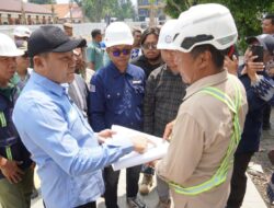Sidak Proyek Pembangunan Alun-alun Sidoarjo Senilai Rp. 24,6 Milyar , Bupati Subandi temukan Banyak Kekurangan