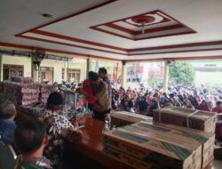 Dalam Rangka Pengundian Optimalisasi Pajak, Warga Penuhi Balai Desa Kebaron