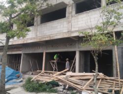Ruko 7 unit Diduga tidak berizin Resmi milik H.komar Akan di segel benar kah ?