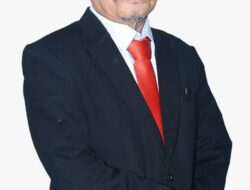 Tokoh Masyarakat Ekstranmigrasi Singingi Hilir Sekaligus Mustasyar PCNU Kuantan Singingi Kyai Haji Sukiman. S.Pdi Tolak POLRI di Bawah Kementrian, Tegaskan Dukungan POLRI Tetap dibawah Presiden