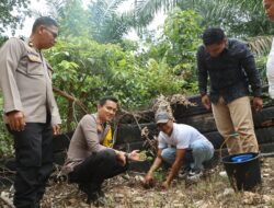 Kapolres Kuansing Bersama Insan Pers Tanam Pohon, Wujudkan Green Policing Peduli Lingkungan