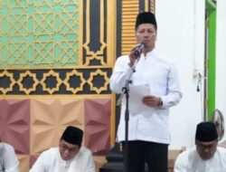 Safari Ramadan di Pulau Lancang, Wabup Kuansing Serahkan Bantuan Sosial dan Program Rumah Layak Huni
