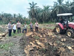 Polsek Singingi Hilir Olah Lahan Tumpang Sari untuk Penanaman Jagung Pipil