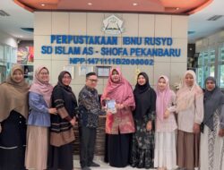 Belajar Langsung dari Praktik Nyata, Pascasarjana Adpen 32 UNRI Kunjungi SD Islam Ashofa Pekanbaru