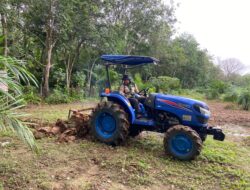Kapolri Targetkan Swasembada Pangan 2026, Kapolsek Cek Lahan Jagung Milik Polsek Kuantan Hilir