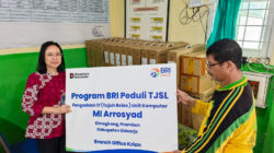 BRI Kanca Krian Salurkan Bantuan Komputer Kepada MI Ar-Rosyad Prambon