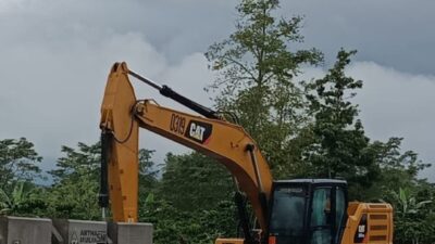 DIDUGA ALAT BERAT PROYEK PT STAR ENERGI PANAS BUMI RAMPOK SOLAR SUBSIDI MILIK WARGA DI SRIMENANTI AIR HITAM