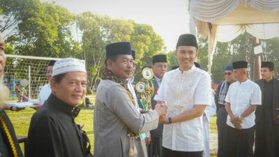 Kapolres Kuansing Shalat Idul Adha 1447 H Bersama Ribuan Jamaah di Lapangan Limuno Teluk Kuantan
