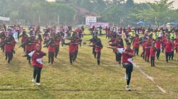 CAMAT SINGINGI HILIR PIMPIN LANGSUNG LOMBA SENAM NAROSA, RIBUAN PESERTA MEMERIAHKAN DI LAPANGAN GERBANG SARI KOTO BARU