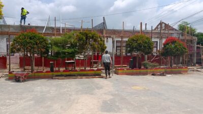 PROYEK REVITALISASI SDN 1 PURA MEKAR DISOROT, PEKERJAAN BELUM SELESAI, KEPSEK SEBUT SUDAH DIPERIKSA PUSAT